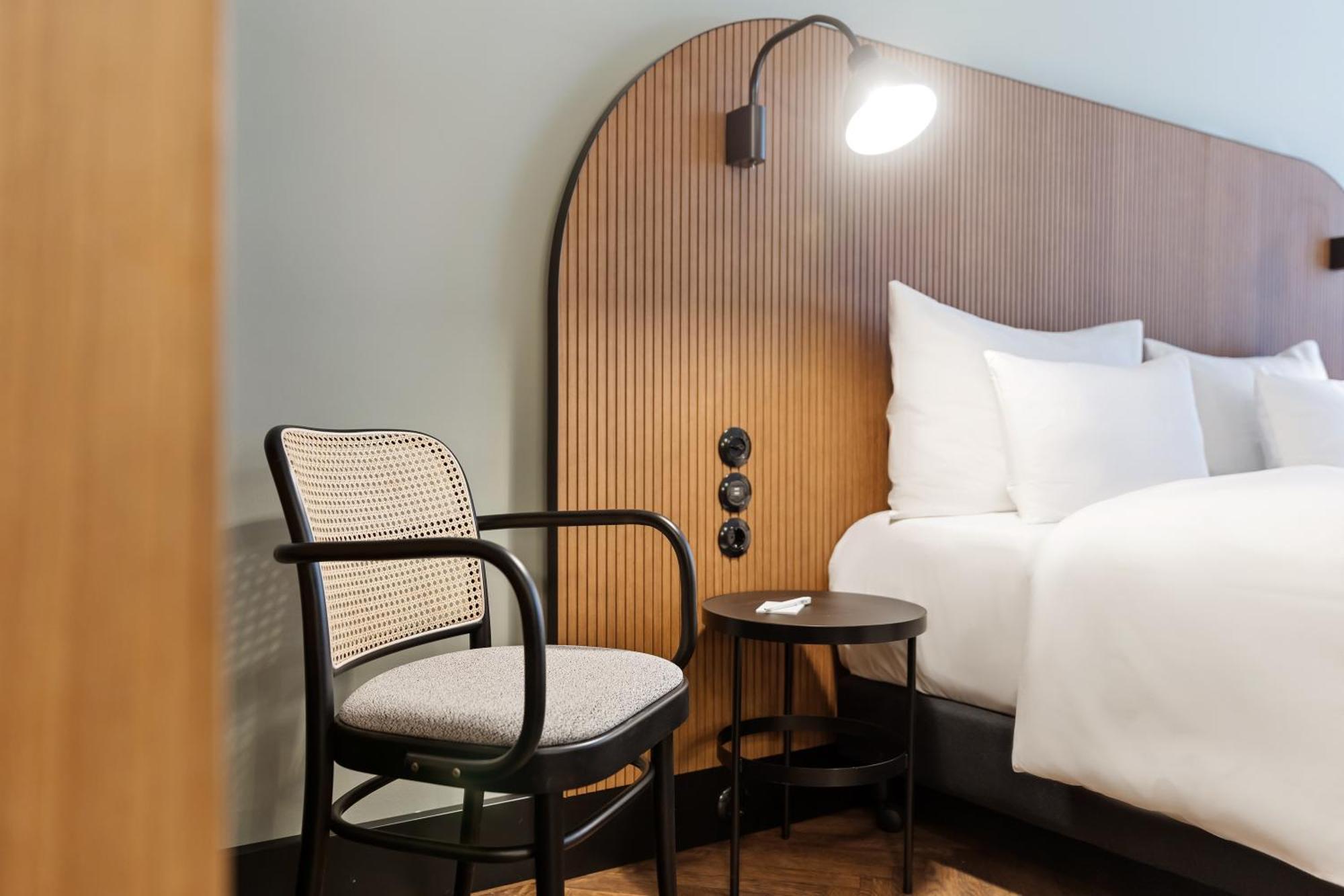 Hotel Astoria Vienna, Curio Collection By Hilton Wien Exterior foto