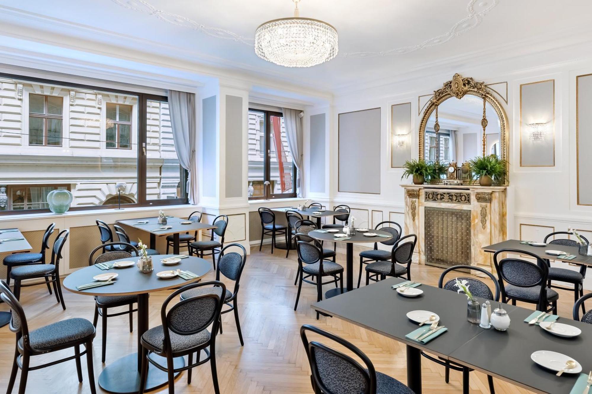 Hotel Astoria Vienna, Curio Collection By Hilton Wien Exterior foto