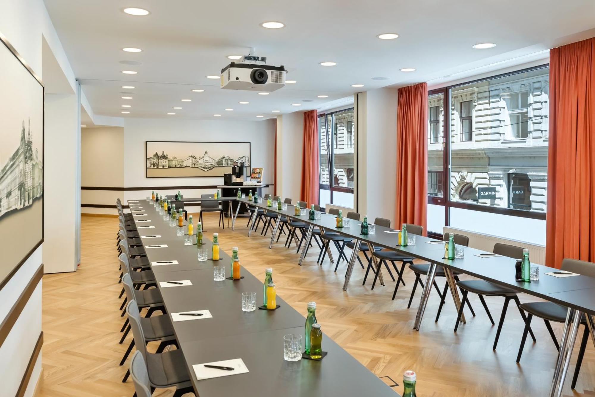 Hotel Astoria Vienna, Curio Collection By Hilton Wien Exterior foto