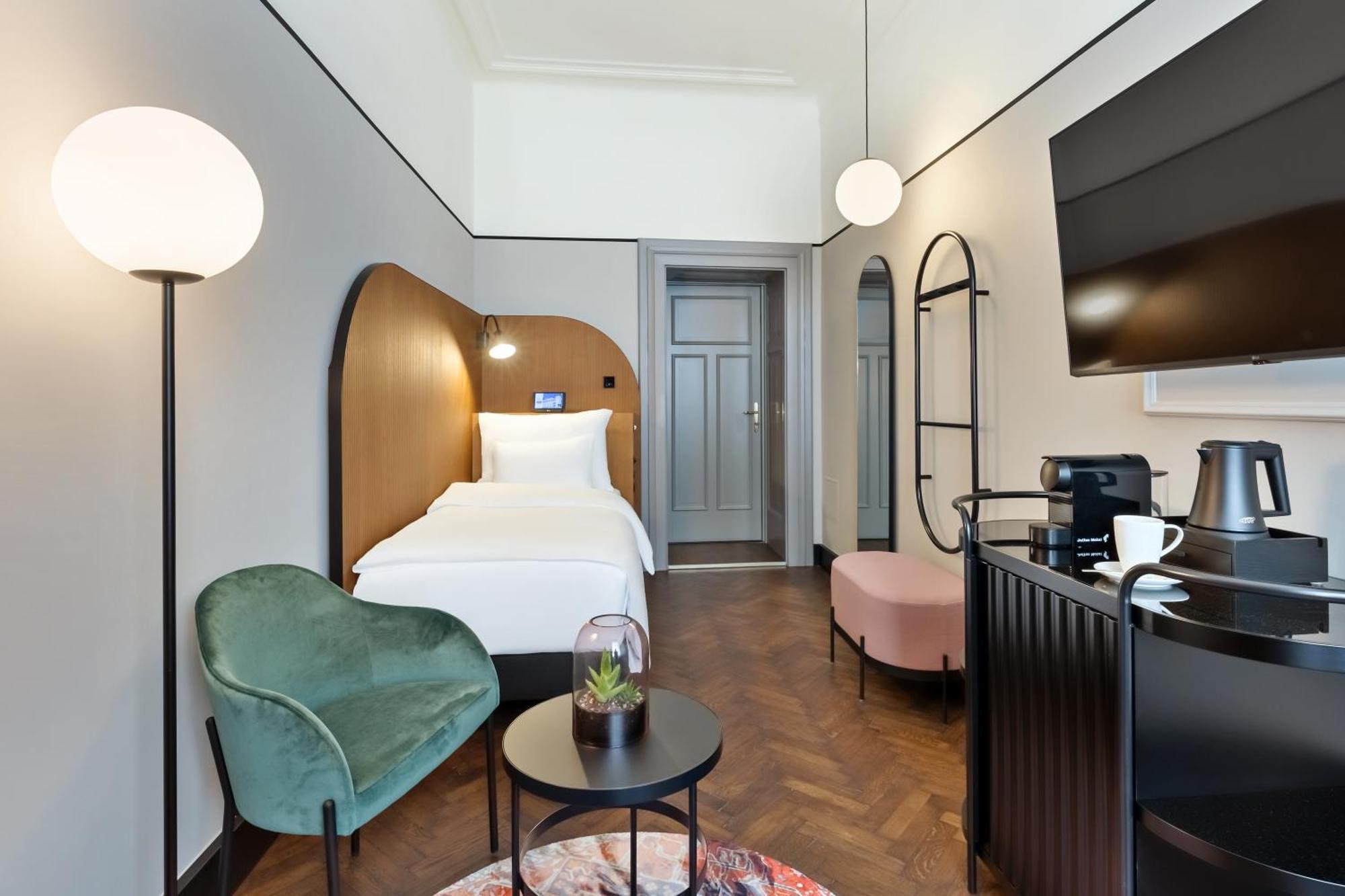 Hotel Astoria Vienna, Curio Collection By Hilton Wien Exterior foto